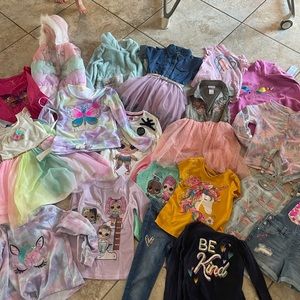 Girls clothes bundle size size 6 and 7/8